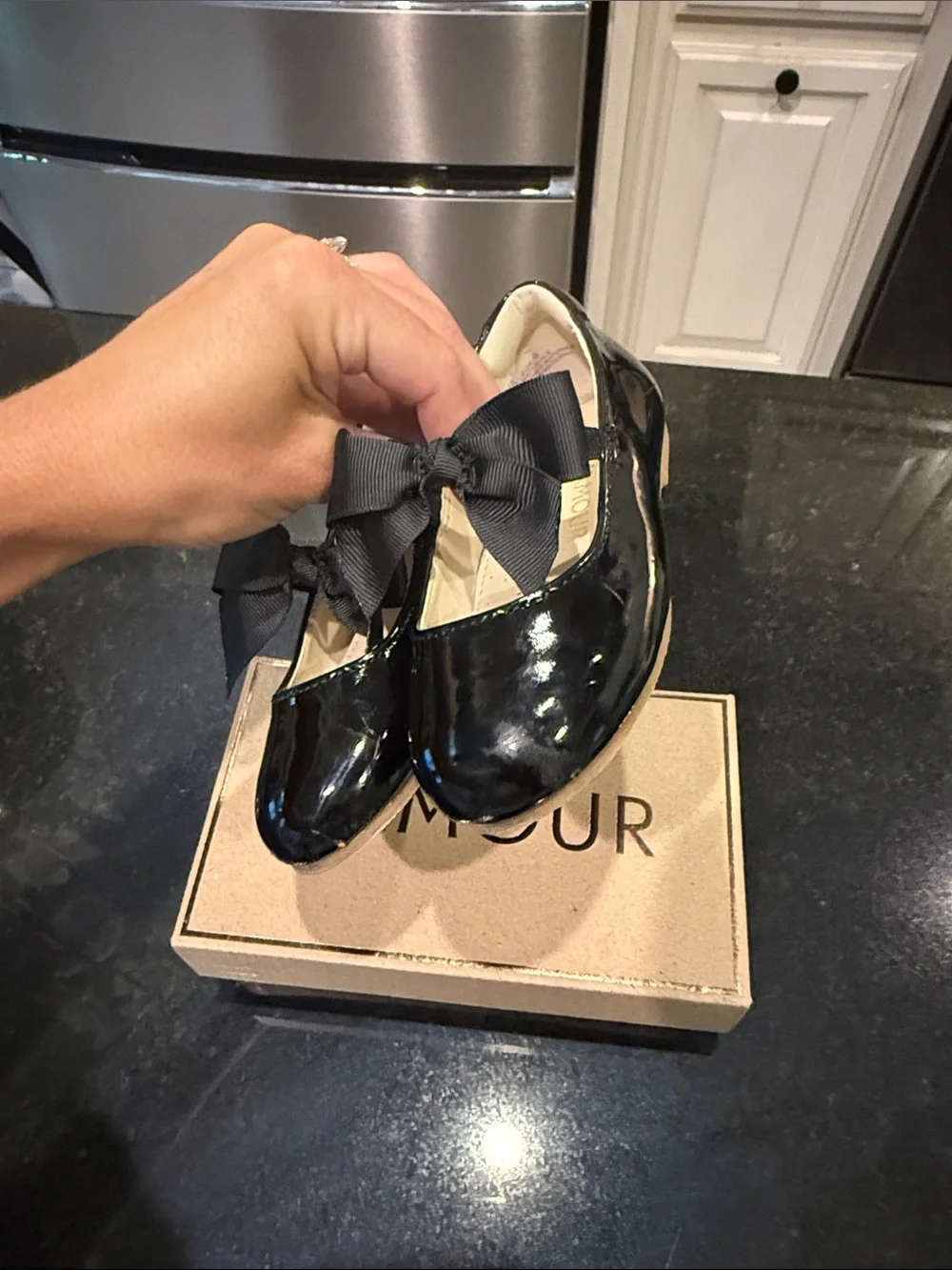 L’Amour Girls Black Patent Bow Mary Jane Kids Shoes